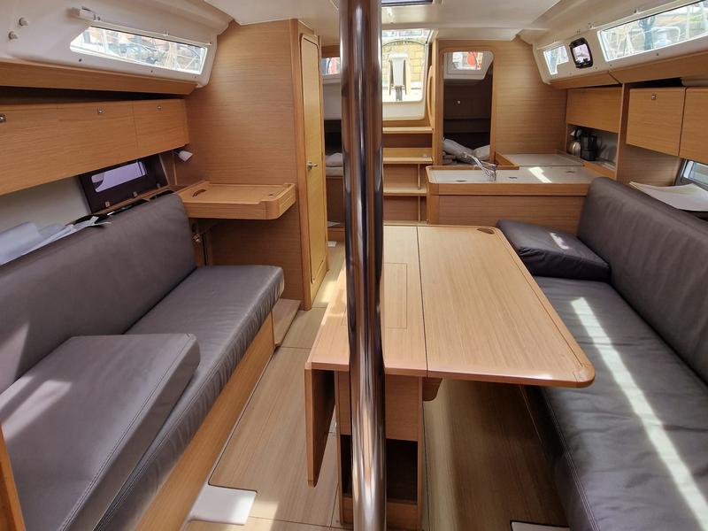 Book yachts online - sailboat - Dufour 360 Grand Large - Barbossa - rent