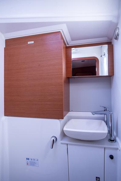 Book yachts online - sailboat - Dufour 520 Grand Large - Nerthag - rent