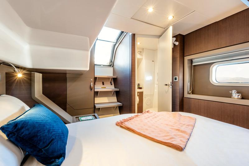 Book yachts online - catamaran - Bali 4.6 - Seaduction - rent