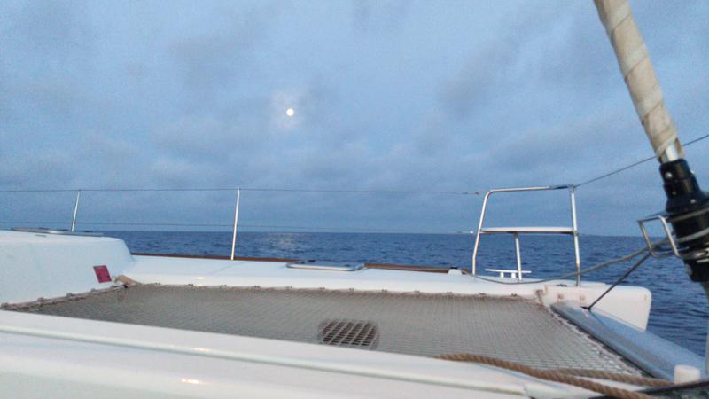 Book yachts online - catamaran - Lagoon 380 - NIRVANA - rent
