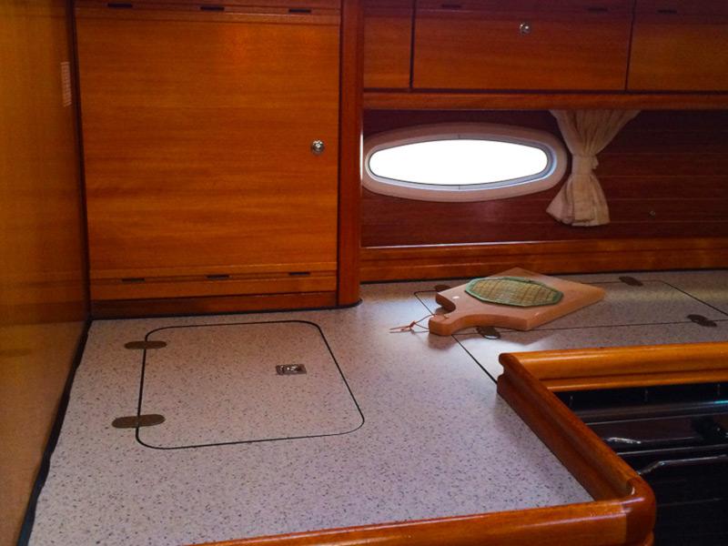 Book yachts online - sailboat - Bavaria 46 - Ottavia - rent