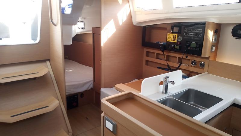 Book yachts online - sailboat - Sun Odyssey 410 - Rocabruna - rent