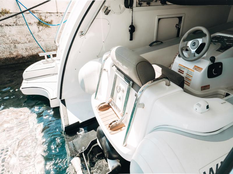 Book yachts online - motorboat - Elegance 60 Fly - Lifestyle 1 - rent