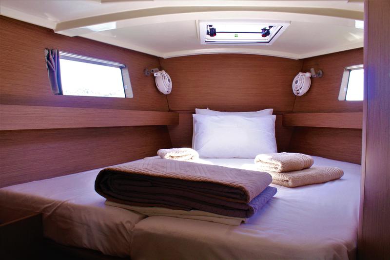 Book yachts online - sailboat - Oceanis 41.1 - Diamanti I - rent