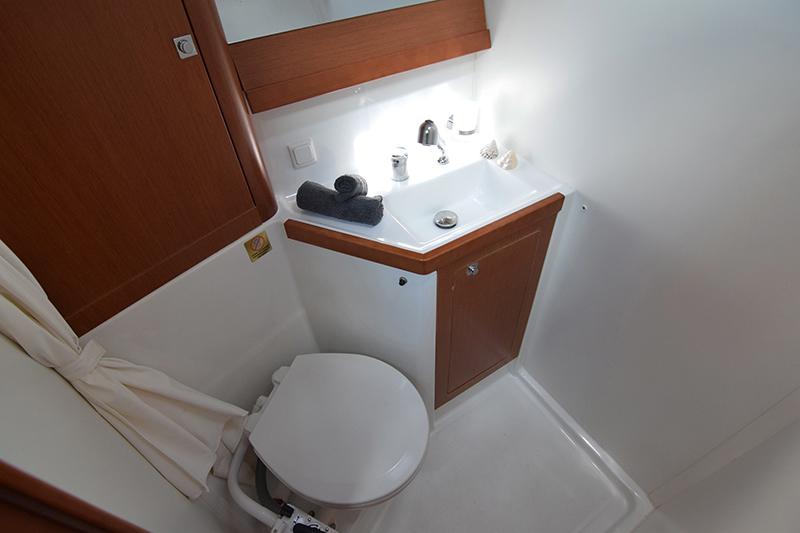 Book yachts online - sailboat - Oceanis 48 - Butterfly (A/C - Generator - 12 pax) - rent