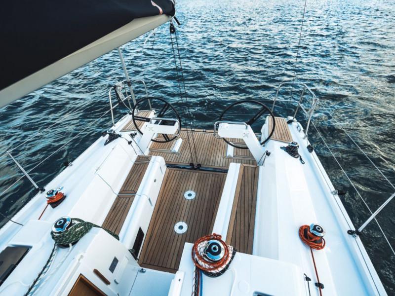 Book yachts online - sailboat - Elan E4 - Lucky - rent