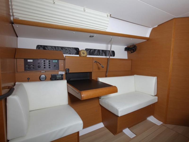 Book yachts online - sailboat - Sun Odyssey 439 - Vitus - rent