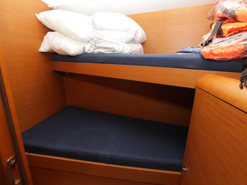 Book yachts online - sailboat - Sun Odyssey 439 - Bartolomeu - rent