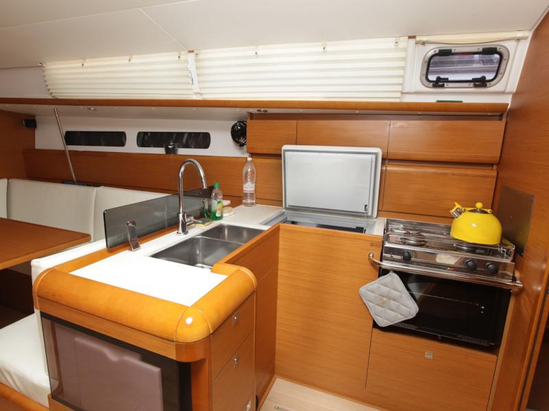 Book yachts online - sailboat - Sun Odyssey 439 - Francis - rent