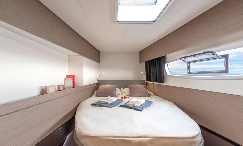 Book yachts online - catamaran - Elba 45 - Balu - rent