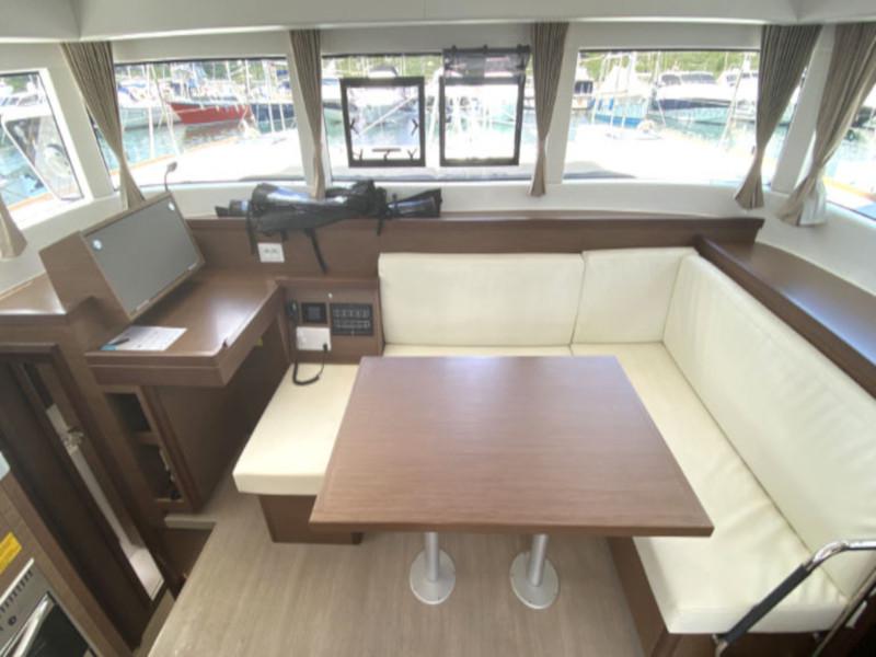Book yachts online - catamaran - Lagoon 40_1 - Sunset - rent