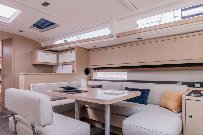 Book yachts online - sailboat - Dufour 470 - Asterix - rent