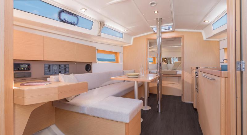 Book yachts online - sailboat - Oceanis 38.1 - Diana - rent