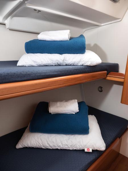Book yachts online - sailboat - Beneteau Cyclades 50.5 - Orinoco - rent