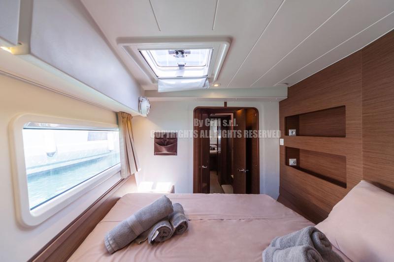 Book yachts online - catamaran - Lagoon 42 - Frangy (New 2021) - rent