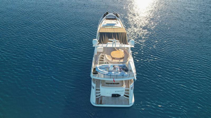 Book yachts online - motorboat - Azimut 75 Fly - Boreas - rent