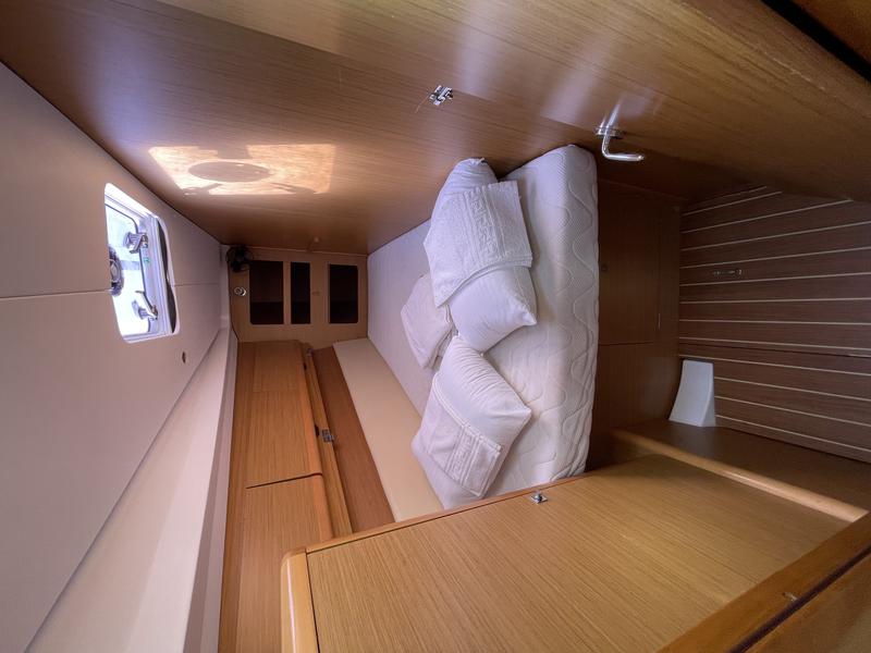 Book yachts online - sailboat - Sun Odyssey 44 i - Beethoven ( with Bowthruster ,Solar Panels) - rent