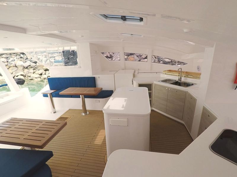 Book yachts online - catamaran - Island Spirit - 410 - Melinda Jane - rent
