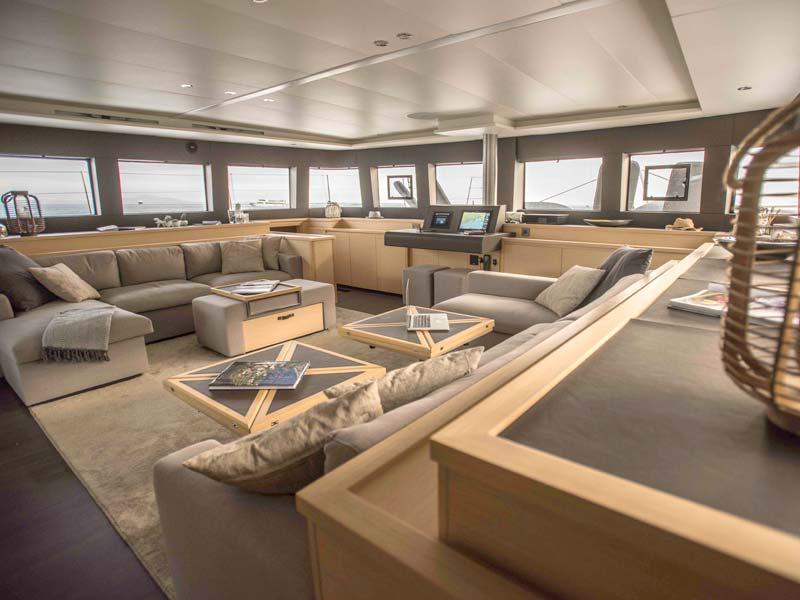 Book yachts online - catamaran - Lagoon 620 Essence - Soleanis II - rent