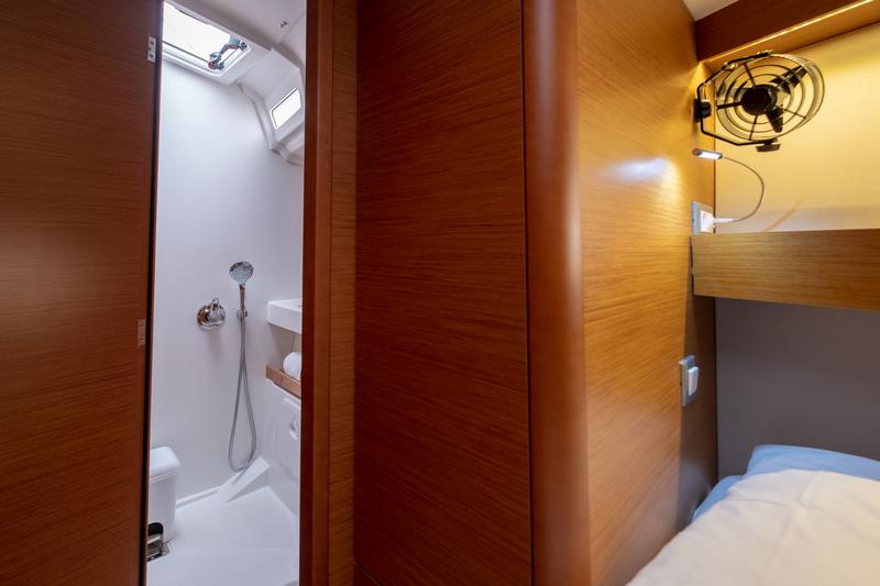 Book yachts online - sailboat - Sun Odyssey 440 - Ioleta - rent