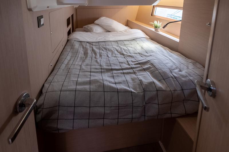 Book yachts online - sailboat - Oceanis 46.1 - Ethereal -Watermaker 12V (4 Cabins 4 Heads ) - rent