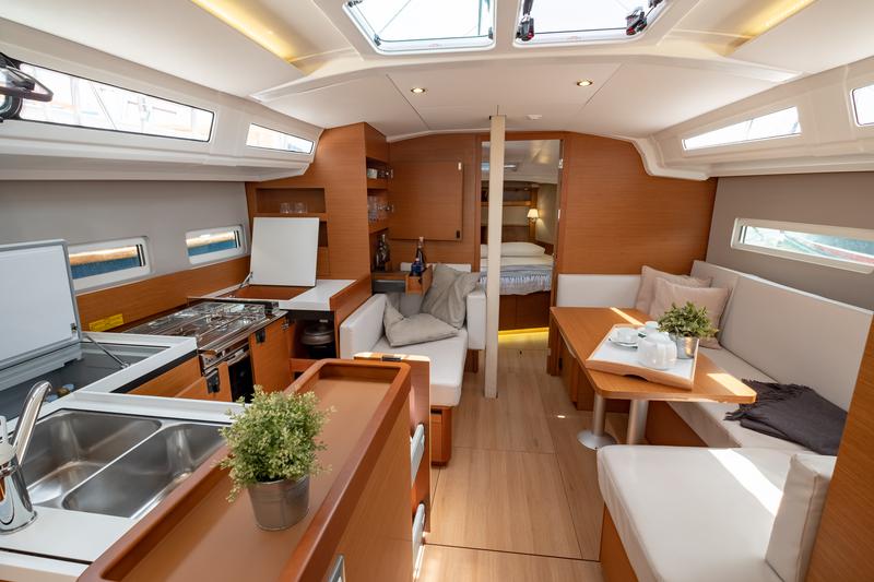 Book yachts online - sailboat - Sun Odyssey 410 - Elcano - rent