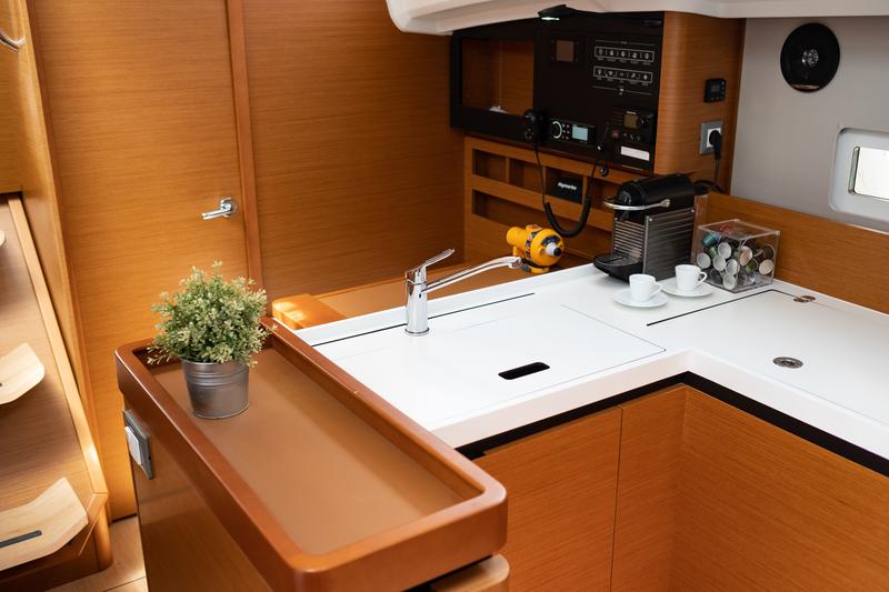 Book yachts online - sailboat - Sun Odyssey 410 - Elcano - rent
