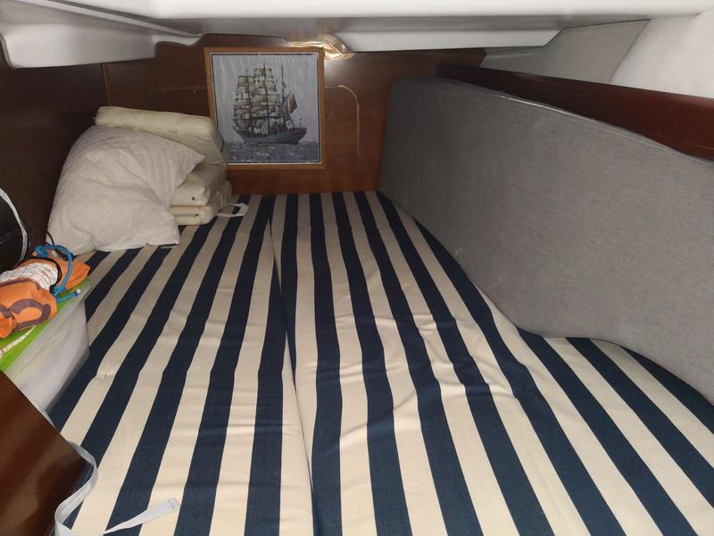 Book yachts online - sailboat - Beneteau 393 - Andromeda - rent