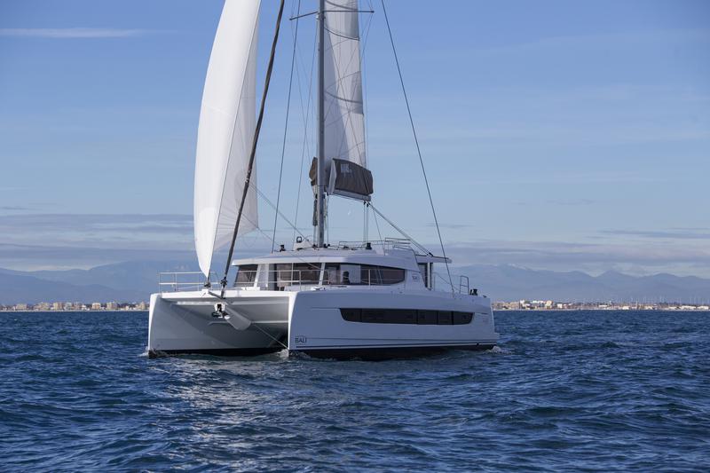 Book yachts online - catamaran - Bali 4.8 - ESTHERA - rent