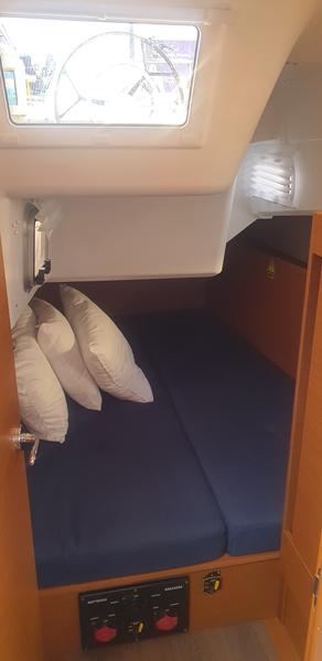 Book yachts online - sailboat - Sun Odyssey 410 Performance - The song is you - rent