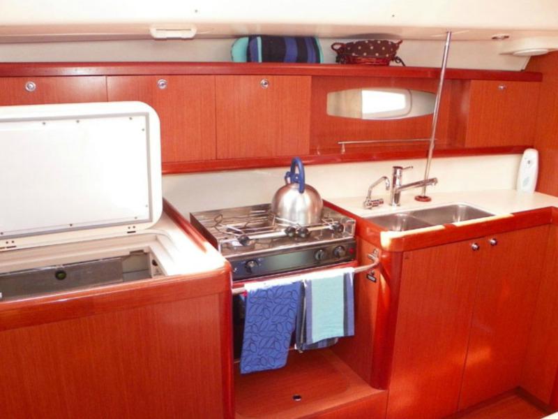 Book yachts online - sailboat - Oceanis 43 - SEACRET - rent