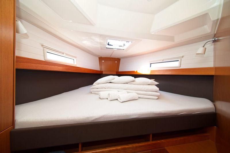 Book yachts online - sailboat - Bavaria Cruiser 41 - MH 71 - rent