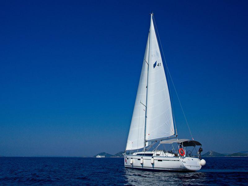 Book yachts online - sailboat - Bavaria Cruiser 41 - MH 71 - rent