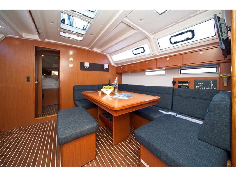 Book yachts online - sailboat - Bavaria 46 CN - MH 42 - rent