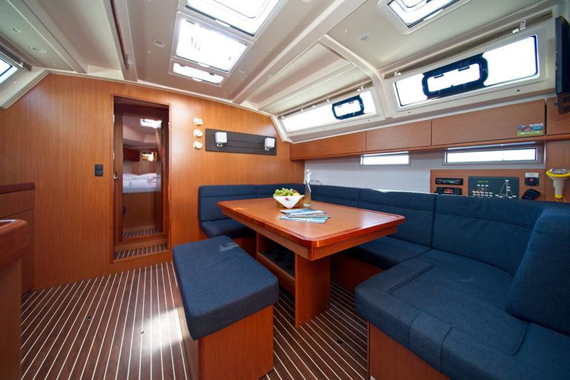Book yachts online - sailboat - Bavaria 46 CN - MH 80 - rent