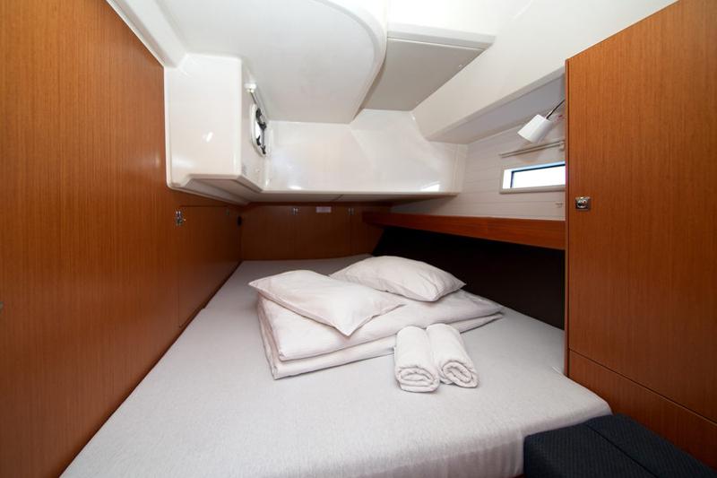 Book yachts online - sailboat - Bavaria 46 CN - MH 86 - rent