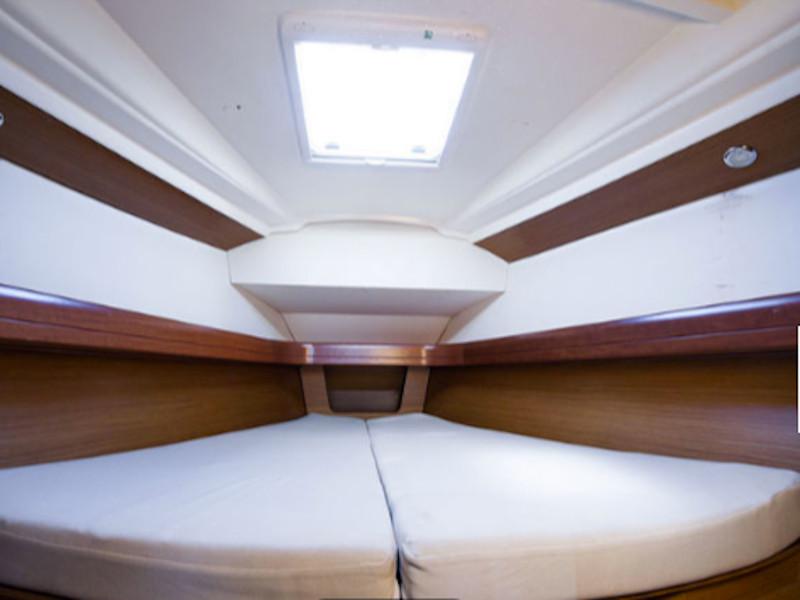 Book yachts online - sailboat - Sun Odyssey 39 DS - Afroditi - rent