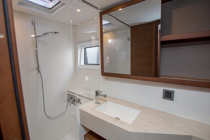 Book yachts online - catamaran - Lagoon 46 - SH3 - rent
