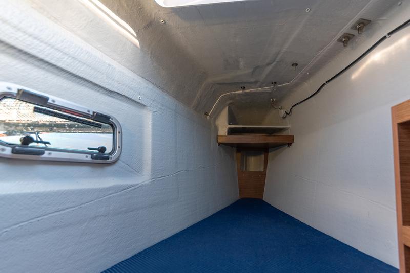 Book yachts online - catamaran - Lagoon 42 - Beatrix - rent