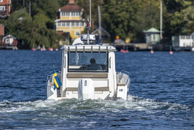 Book yachts online - motorboat - Nimbus Commuter 9 - STICH - rent