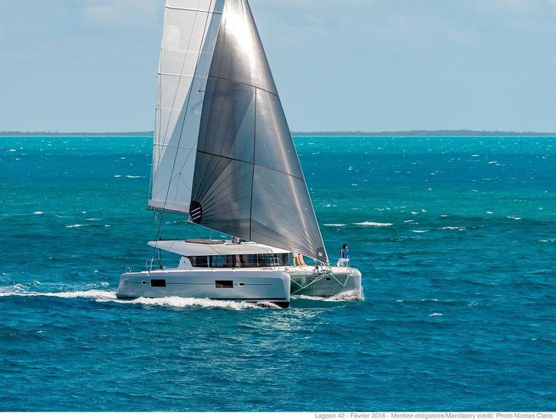 Book yachts online - catamaran - Lagoon 42-2 - Ziromon - rent