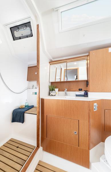 Book yachts online - sailboat - Bavaria C45 Style - SANTA CRUZ - rent