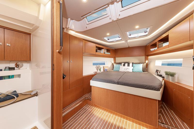 Book yachts online - sailboat - Bavaria C45 Style - SANTA CRUZ - rent