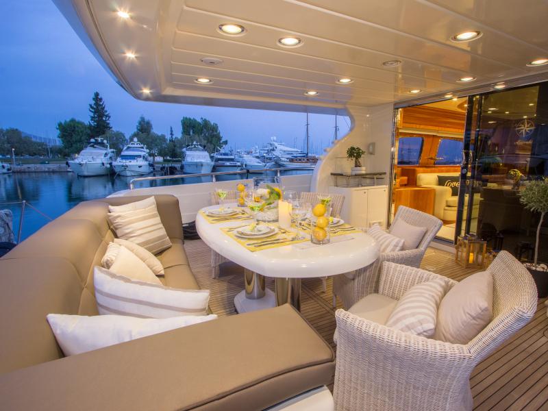 Book yachts online - motorboat - Posillipo Technema 70 - Amoraki - rent