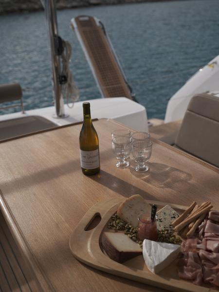 Book yachts online - catamaran - Lagoon 50 - VICTORIA (VIP EQUIPPED, Generator, Air-condition, Watermaker, Teak cockpit, Underwater lights, TV, Icemaker, 2 SUP, Wifi) *Skippered only* - rent