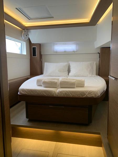 Book yachts online - catamaran - Lagoon 46 - WHITE PEARL (generator, air condition, water maker, 2 SUP free of charge) *Skippered only* - rent