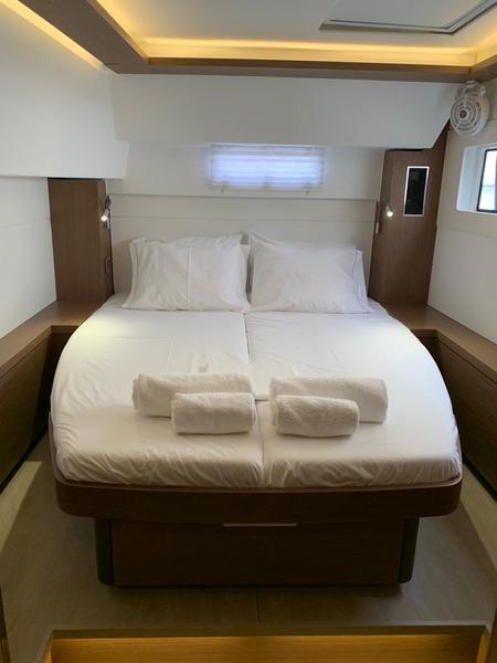 Book yachts online - catamaran - Lagoon 46 - WHITE PEARL (generator, air condition, water maker, 2 SUP free of charge) *Skippered only* - rent