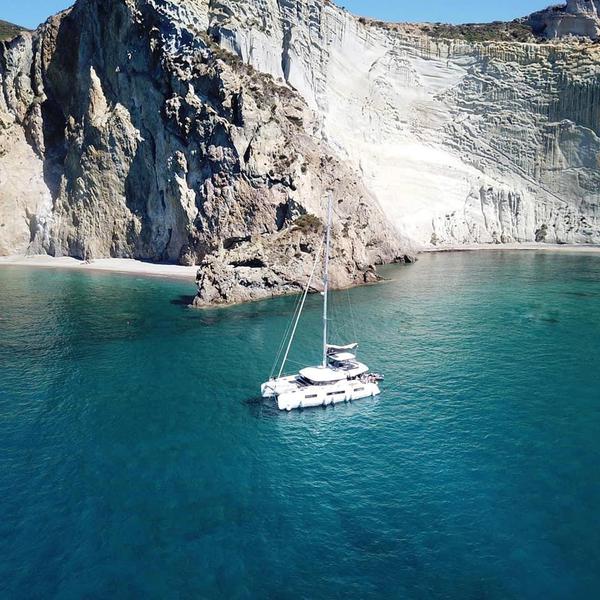 Book yachts online - catamaran - Lagoon 50 - Colibrì Platinum Service - rent
