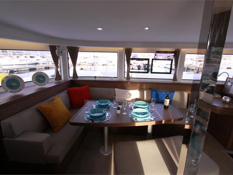 Book yachts online - catamaran - Lagoon 42 - Dream of life - rent
