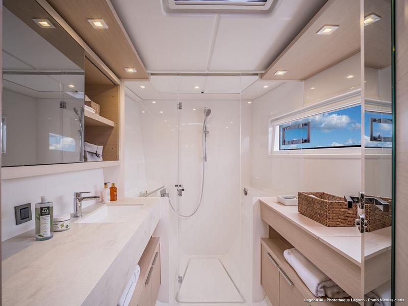 Book yachts online - catamaran - Lagoon 46 - Pepe (crewed) - rent